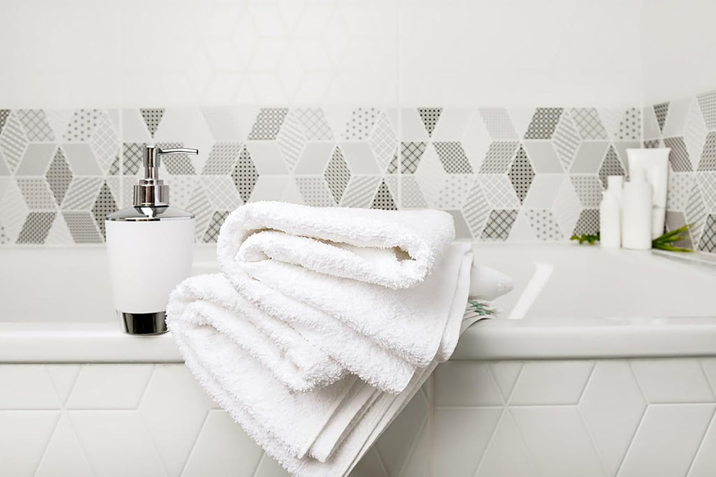 ZUPERIA White Bath Towels Bulk 12 Pack (20 x 40 Inches) - 100% Cotton Economy Light Weight Towels for Commercial Use - Quick Dry, Ultra-Soft, and Absorbent Bulk Towels
