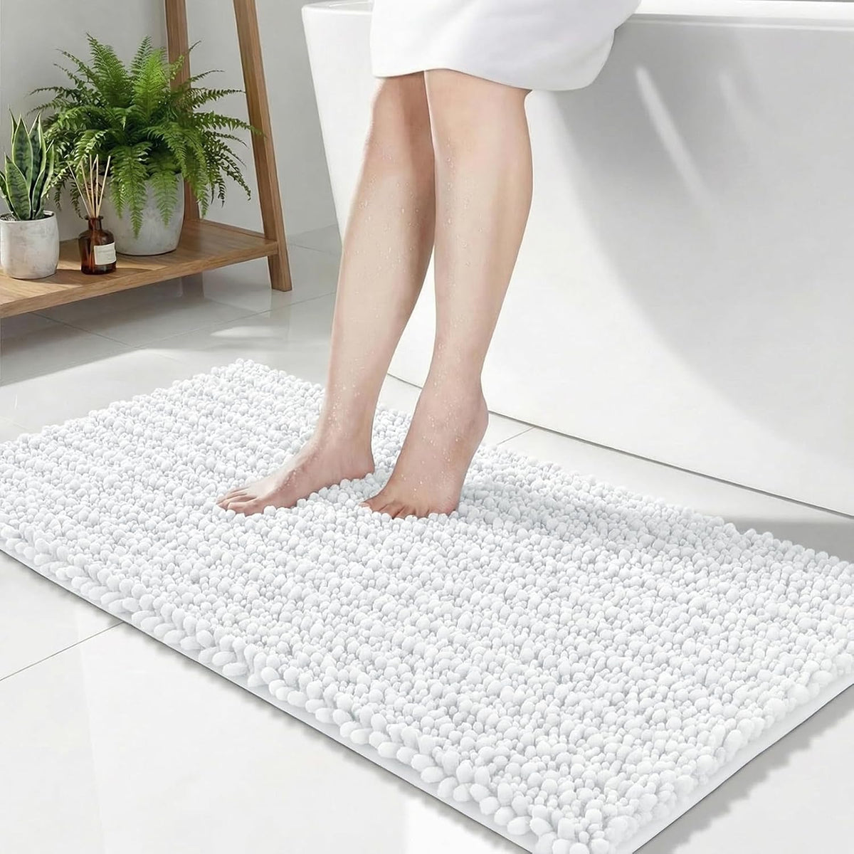 Disolla Navy Blue Bathroom Rug 20x32 Inch - Luxury Chenille Bath Mat, Thick Shaggy Plush Absorbent Rug, Non-Slip Machine Washable Mats for Bathroom Floor & Decor