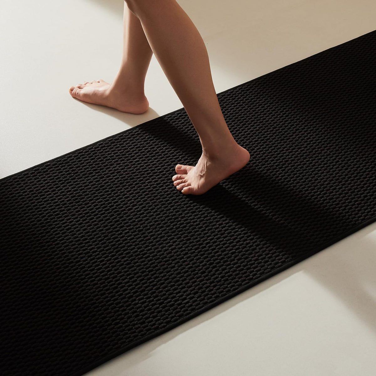 TYUU Bathroom Rugs Non Slip Washable, Super Absorbent Thin Bath Mat Small Quick Dry Low Pile Bathroom Rug, Dark Grey 16"x24"