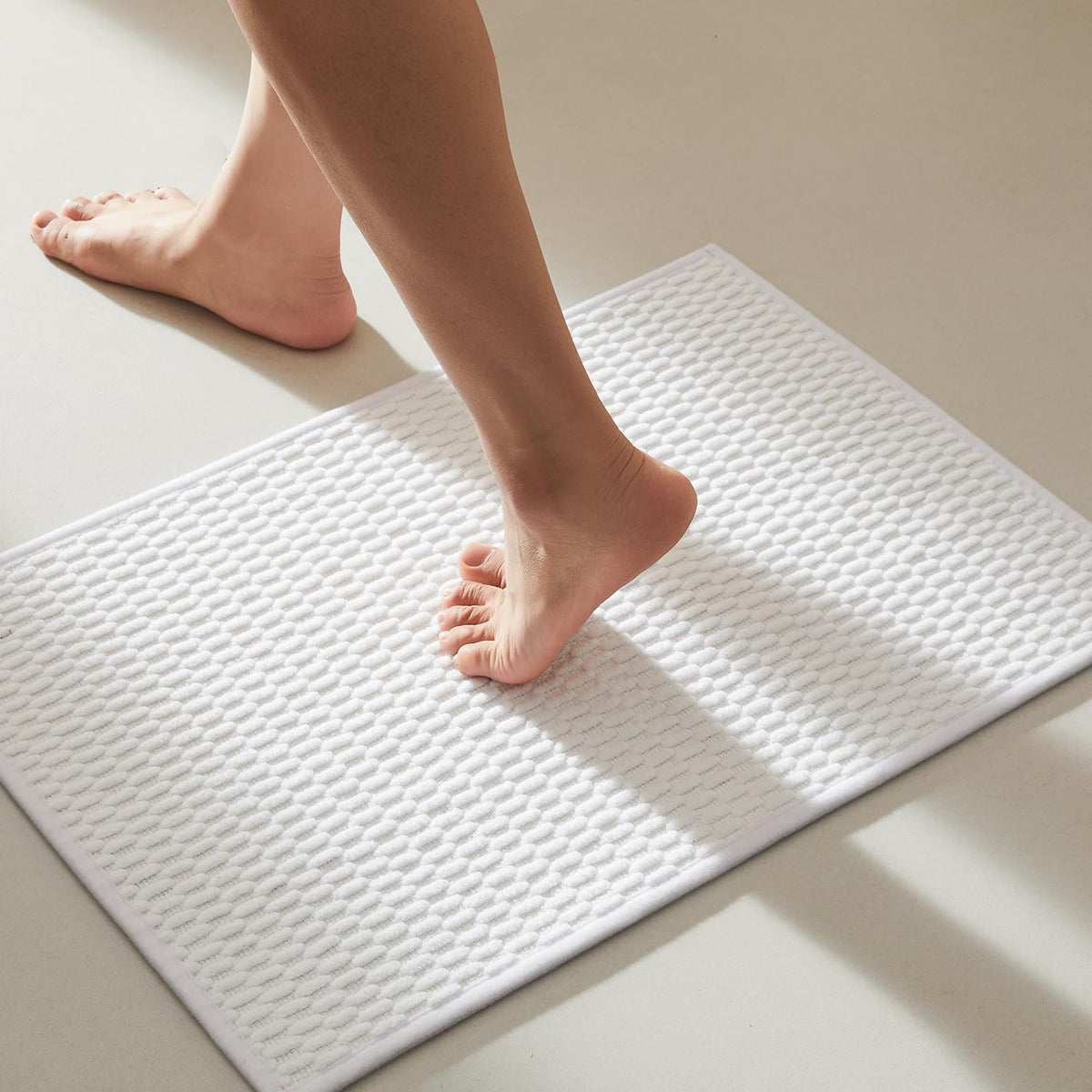 TYUU Bathroom Rugs Non Slip Washable, Super Absorbent Thin Bath Mat Small Quick Dry Low Pile Bathroom Rug, Dark Grey 16"x24"