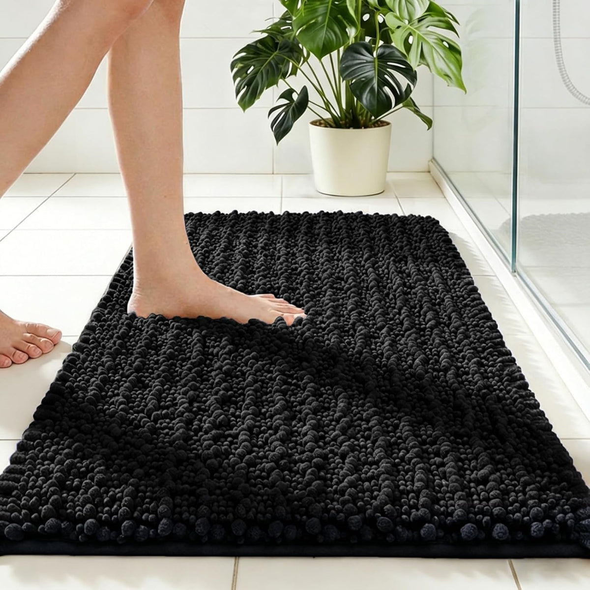 Disolla Navy Blue Bathroom Rug 20x32 Inch - Luxury Chenille Bath Mat, Thick Shaggy Plush Absorbent Rug, Non-Slip Machine Washable Mats for Bathroom Floor & Decor