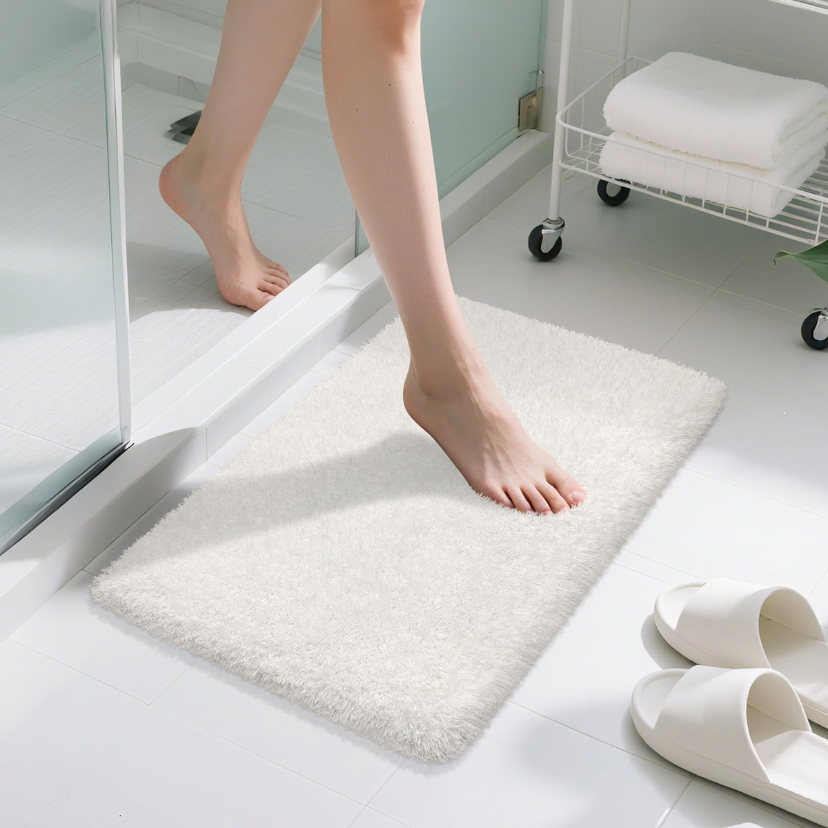 White Bathroom Rugs Non Slip 24"x16",Absorbent Bath Mat Quick Dry