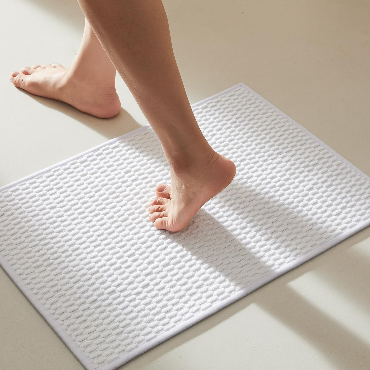 TYUU Bathroom Rugs Non Slip Washable, Super Absorbent Thin Bath Mat Small Quick Dry Low Pile Bathroom Rug, Dark Grey 16"x24"