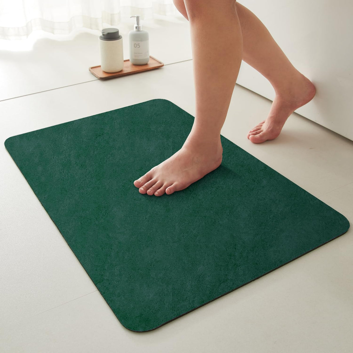 TYUU Thin Bath Mat, Small Bathroom Rugs Non Slip Washable, 16x24 Dark Grey
