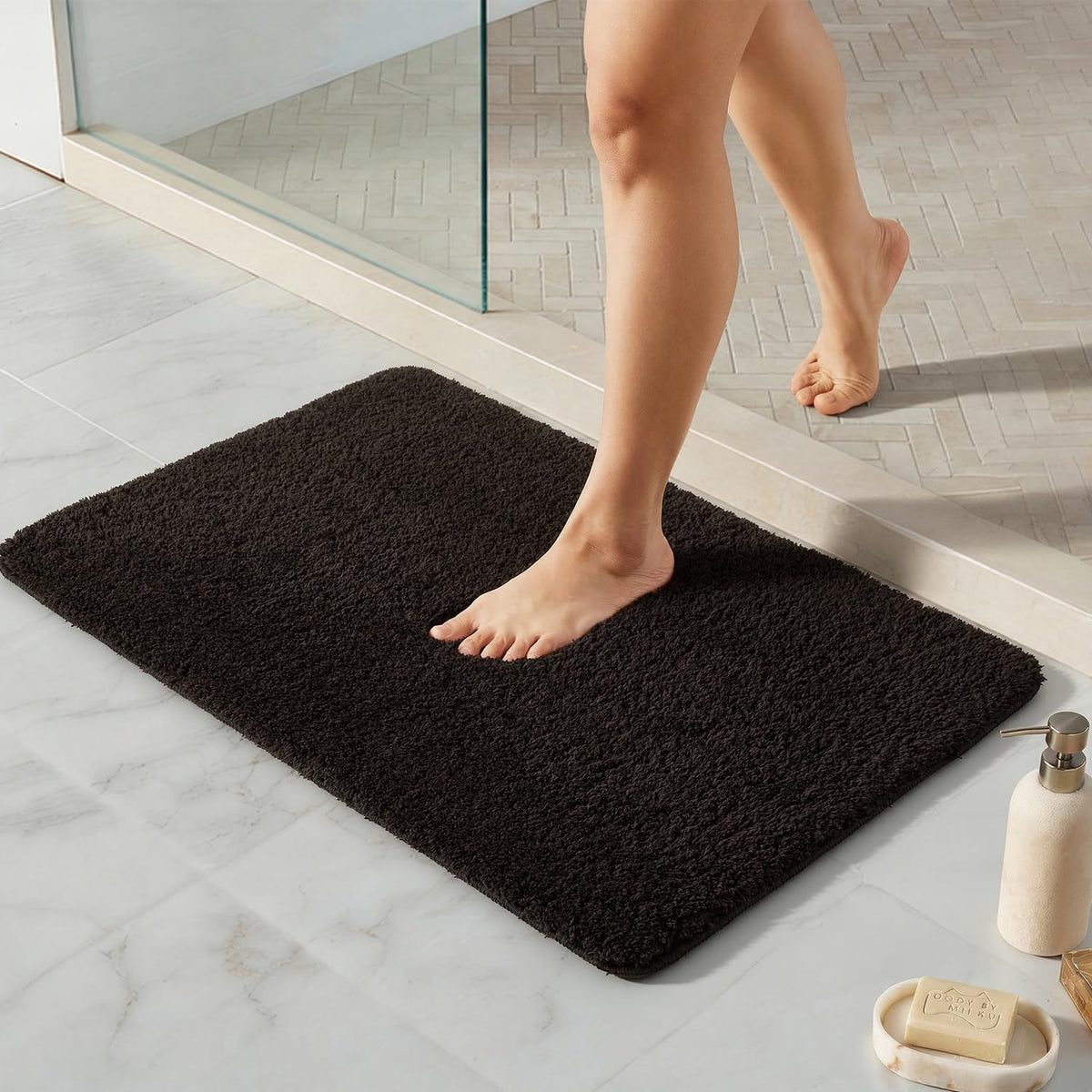 TYUU Navy Blue Bathroom Rugs, Ultra Soft Bath Rugs Non Slip Washable, Super Absorbent Quick Dry Small Bath Mat with Rubber Backing for Bathroom Floor, Shower, or Sink, Navy Blue 16" x 24"