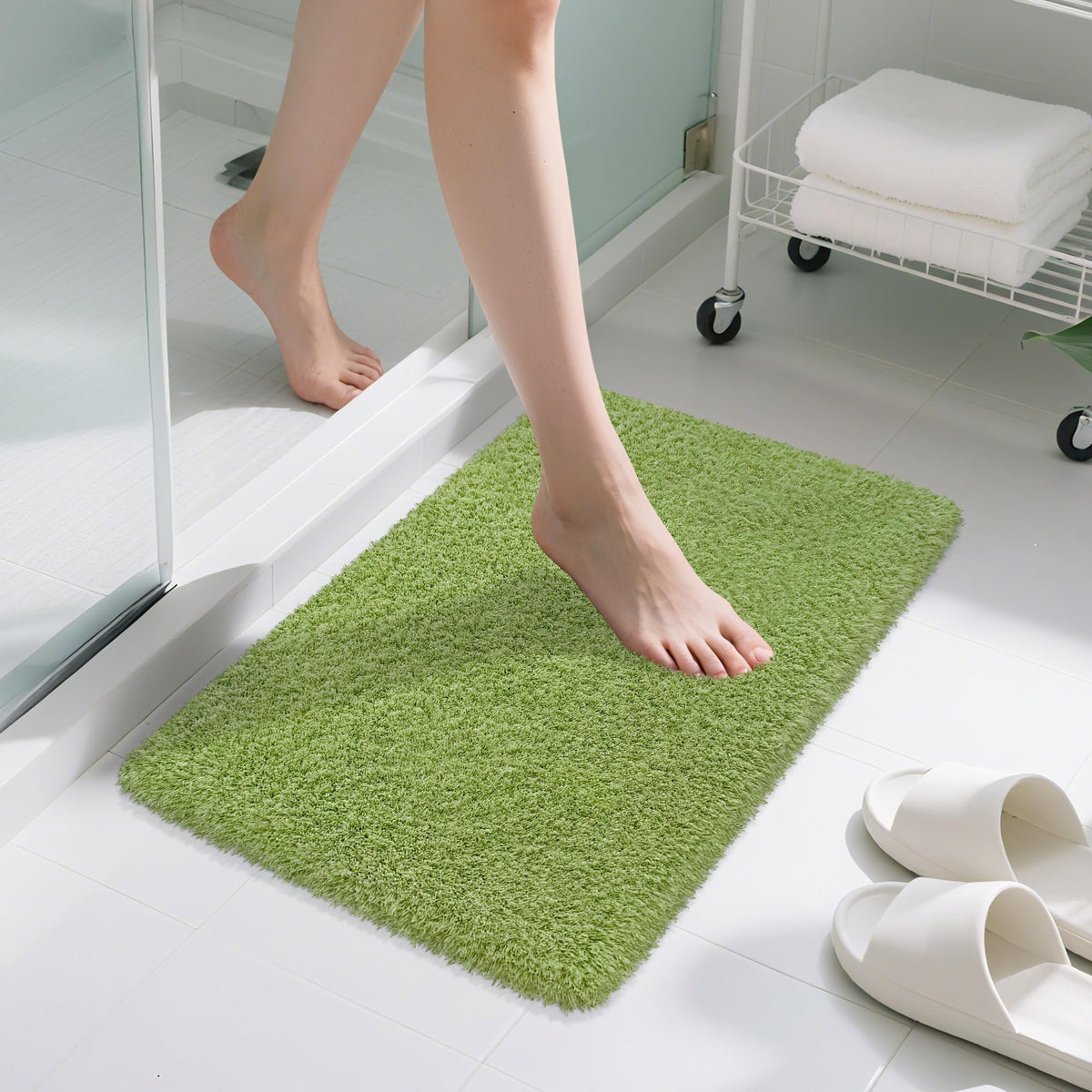 White Bathroom Rugs Non Slip 24"x16",Absorbent Bath Mat Quick Dry