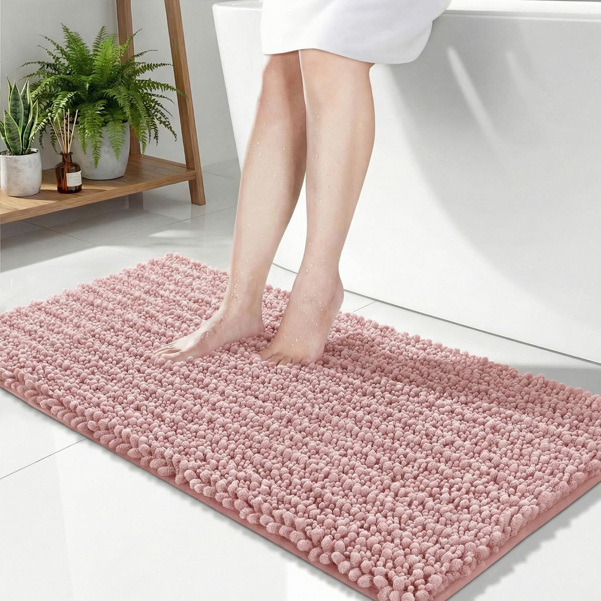 Disolla Small Bath Mat 17x24 Inch - Chenille Navy Blue Bathroom Rug, Extra Soft Absorbent Plush Shaggy Bathmat, Non-Slip Machine Washable Floor Mat for Shower, Tub and Sink