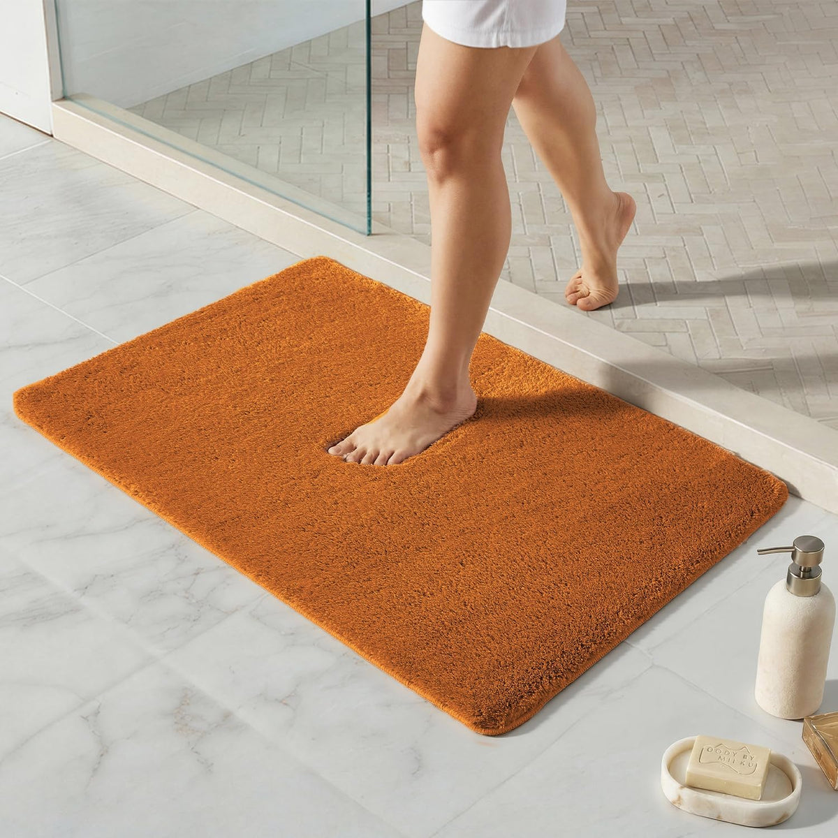 TYUU Navy Blue Bathroom Rugs, Ultra Soft Bath Rugs Non Slip Washable, Super Absorbent Quick Dry Small Bath Mat with Rubber Backing for Bathroom Floor, Shower, or Sink, Navy Blue 16" x 24"