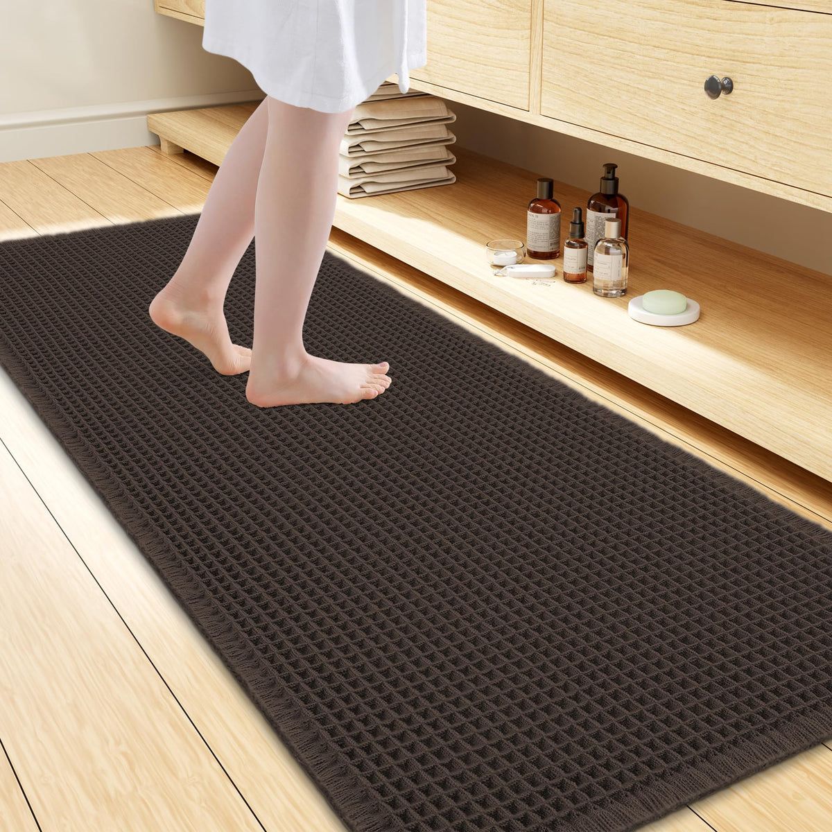 Smiry Waffle Bath Mat 30X20, Extra Soft Absorbent Bathroom Rugs, Brown