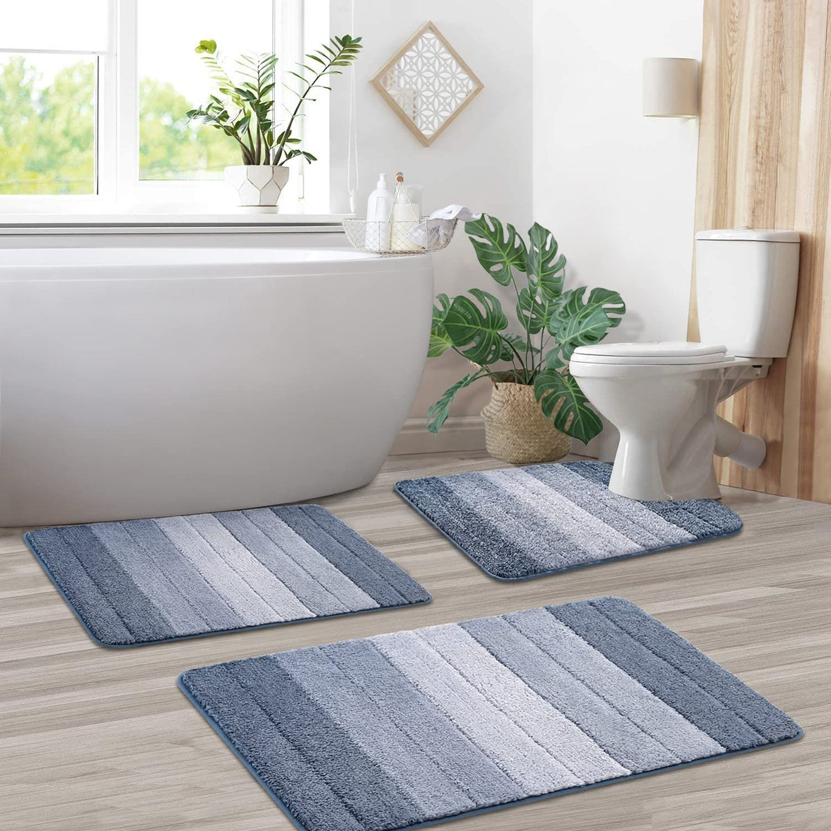 Kmson Ombre Bath Mat for Bathroom, Non Slip Ultra Soft and Thick Water Absorbent Bath Carpet, Machine Washable & Quick Dry Bathroom Rug, for Bedroom Door Living Room Green 17" x 24"