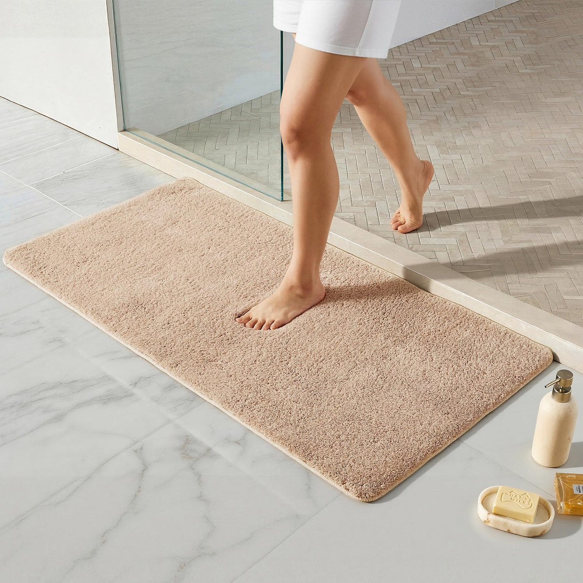 TYUU Navy Blue Bathroom Rugs, Ultra Soft Bath Rugs Non Slip Washable, Super Absorbent Quick Dry Small Bath Mat with Rubber Backing for Bathroom Floor, Shower, or Sink, Navy Blue 16" x 24"