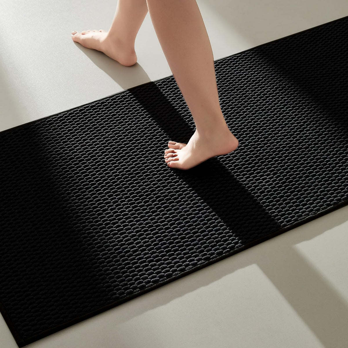 TYUU Bathroom Rugs Non Slip Washable, Super Absorbent Thin Bath Mat Small Quick Dry Low Pile Bathroom Rug, Dark Grey 16"x24"