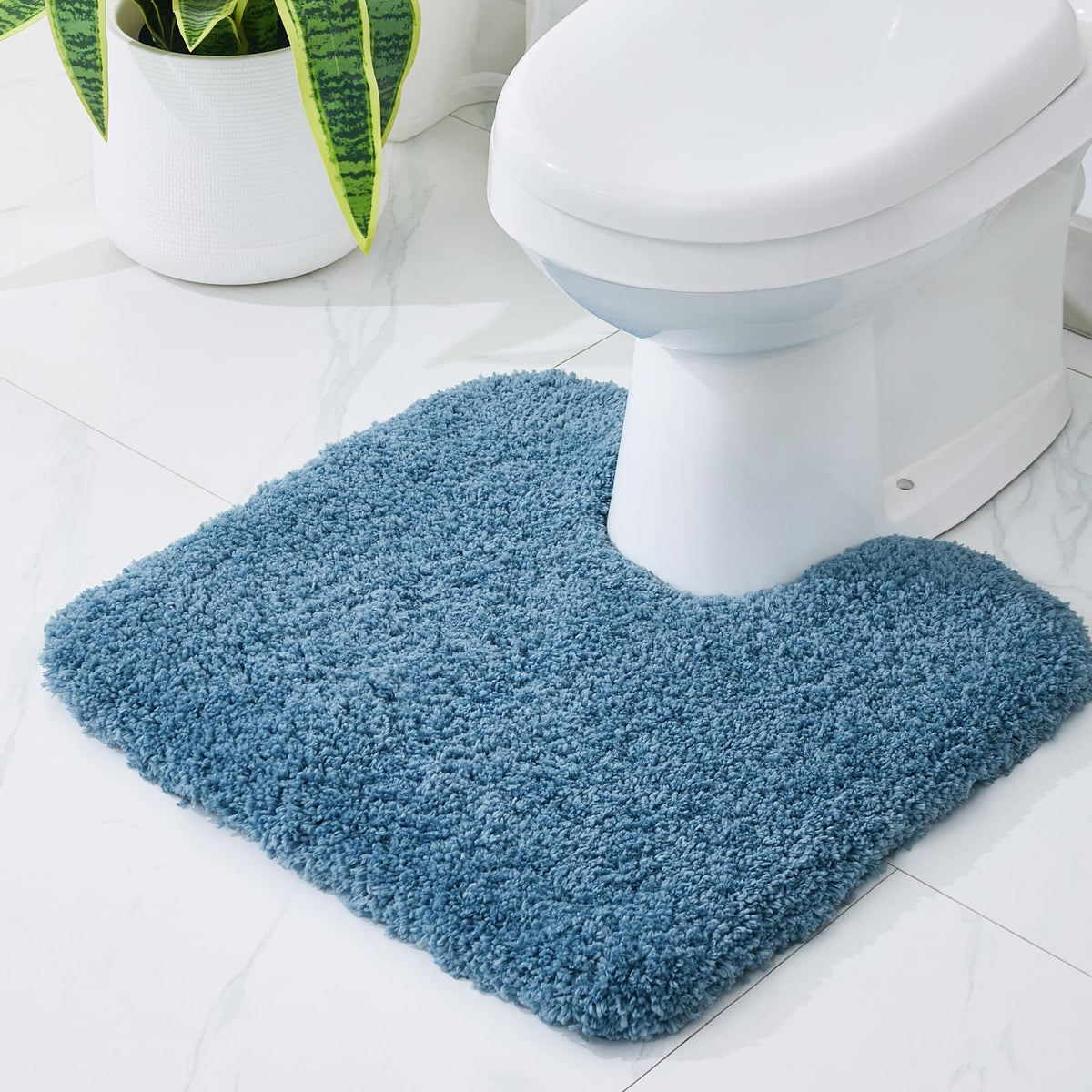 Disolla White Bathroom Rug 17x24 - Non-Slip Plush Small Bath Mat, Highly Absorbent & Ultra Soft Fluffy Floor Mat, Machine Washable for Shower and Tub