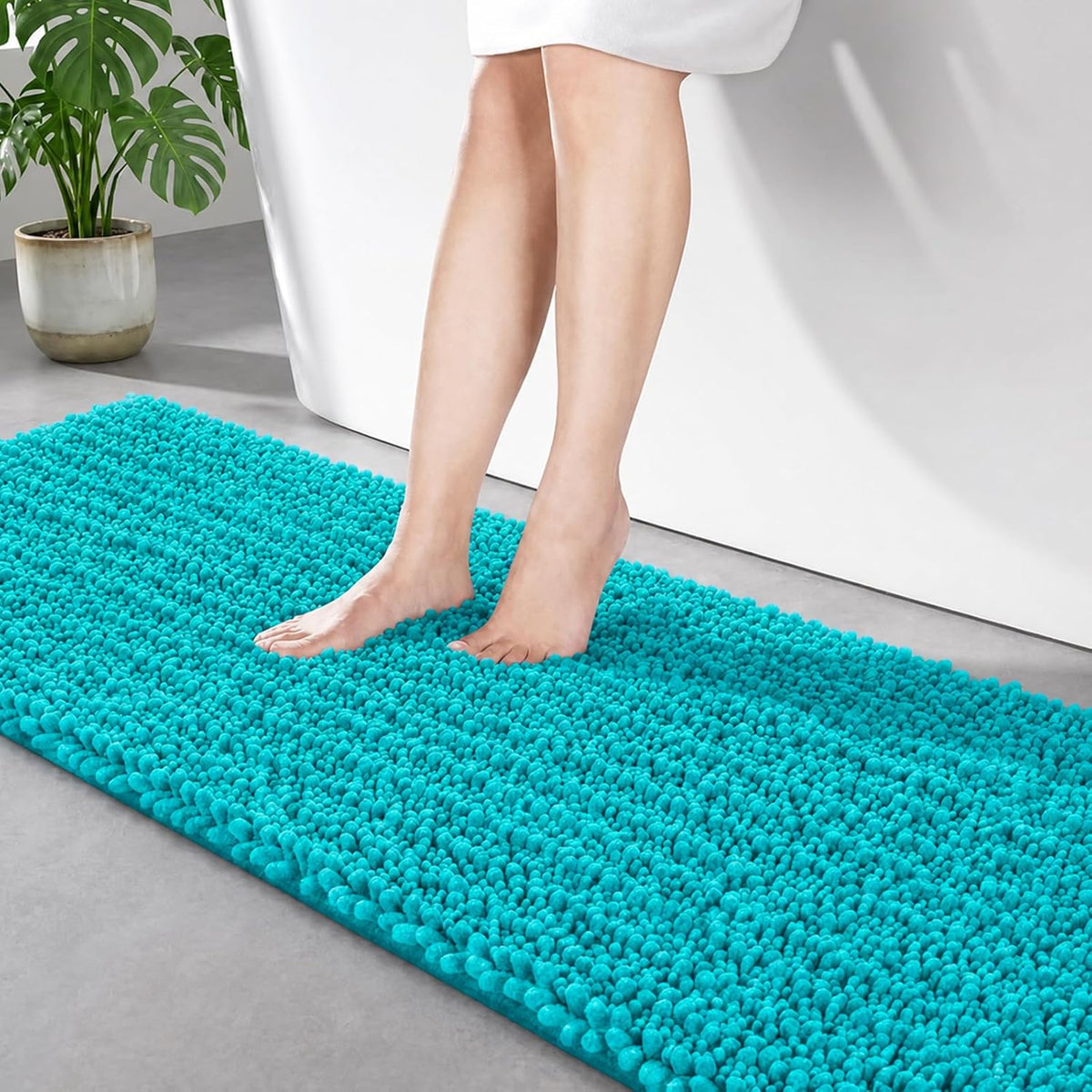 Disolla Navy Blue Bathroom Rug 20x32 Inch - Luxury Chenille Bath Mat, Thick Shaggy Plush Absorbent Rug, Non-Slip Machine Washable Mats for Bathroom Floor & Decor