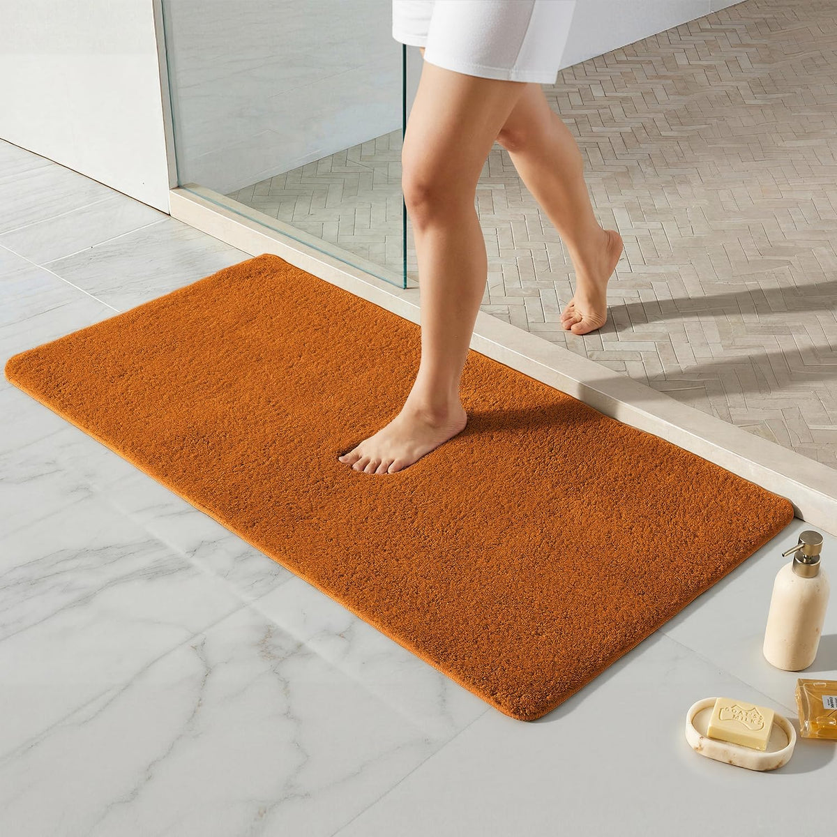 TYUU Navy Blue Bathroom Rugs, Ultra Soft Bath Rugs Non Slip Washable, Super Absorbent Quick Dry Small Bath Mat with Rubber Backing for Bathroom Floor, Shower, or Sink, Navy Blue 16" x 24"
