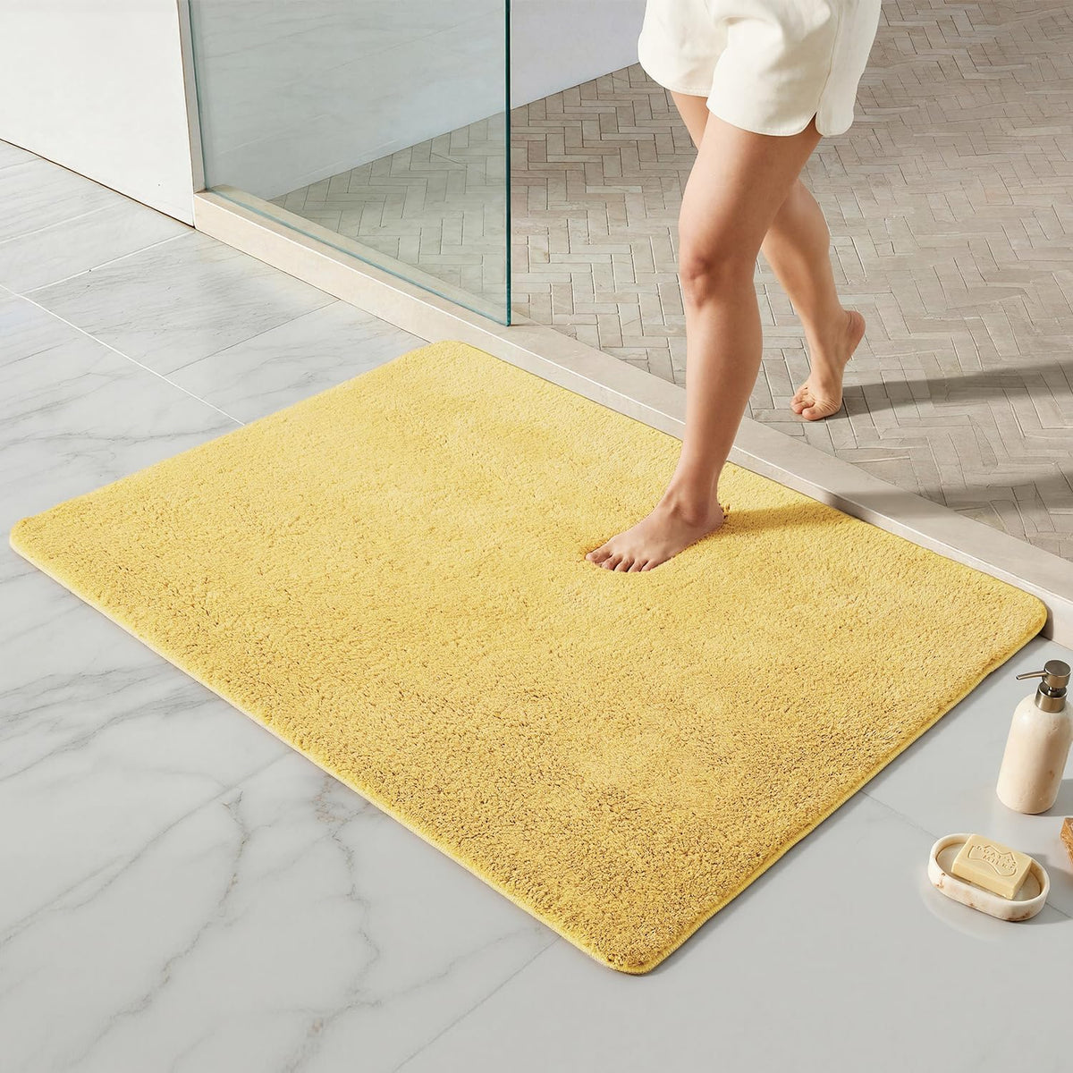 TYUU Navy Blue Bathroom Rugs, Ultra Soft Bath Rugs Non Slip Washable, Super Absorbent Quick Dry Small Bath Mat with Rubber Backing for Bathroom Floor, Shower, or Sink, Navy Blue 16" x 24"