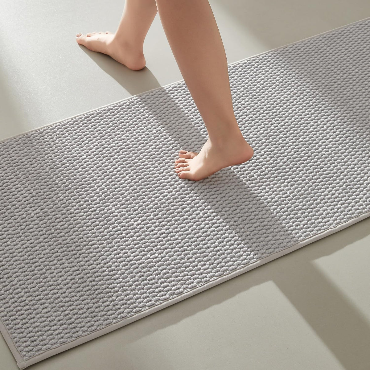 TYUU Bathroom Rugs Non Slip Washable, Super Absorbent Thin Bath Mat Small Quick Dry Low Pile Bathroom Rug, Dark Grey 16"x24"