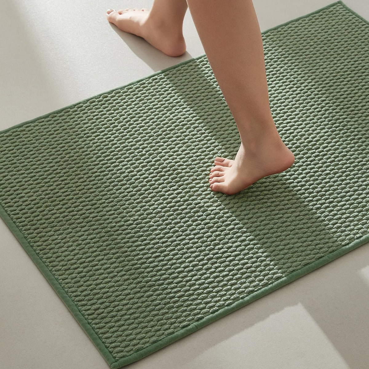 TYUU Bathroom Rugs Non Slip Washable, Super Absorbent Thin Bath Mat Small Quick Dry Low Pile Bathroom Rug, Dark Grey 16"x24"