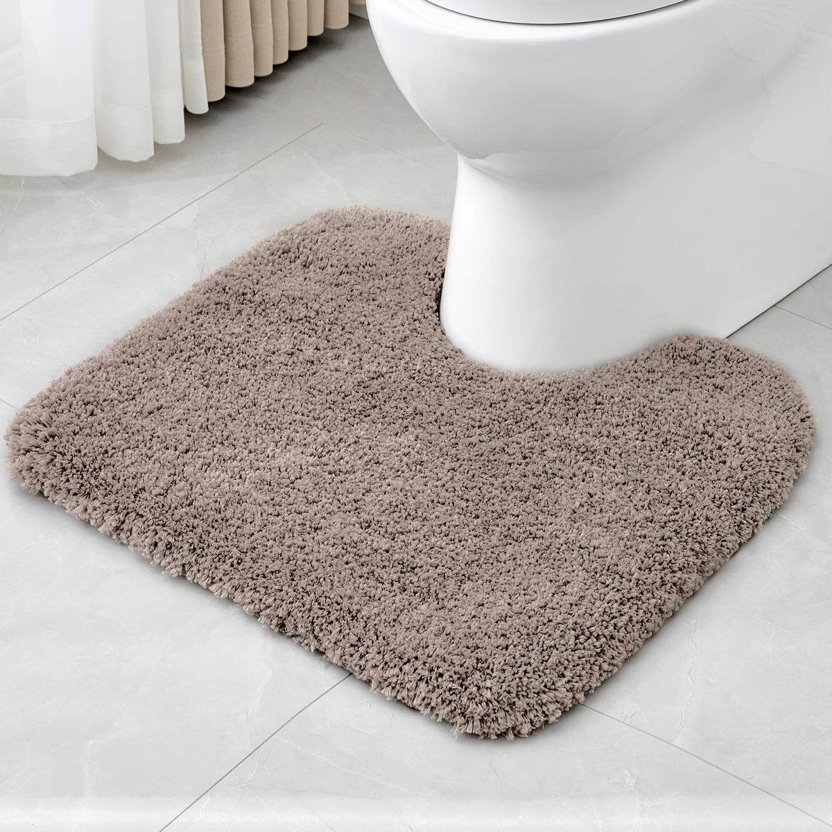 Disolla White Bathroom Rug 17x24 - Non-Slip Plush Small Bath Mat, Highly Absorbent & Ultra Soft Fluffy Floor Mat, Machine Washable for Shower and Tub