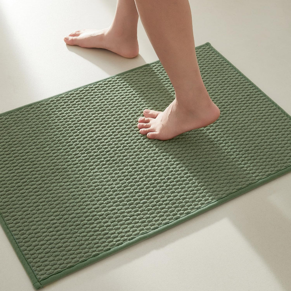 TYUU Bathroom Rugs Non Slip Washable, Super Absorbent Thin Bath Mat Small Quick Dry Low Pile Bathroom Rug, Dark Grey 16"x24"