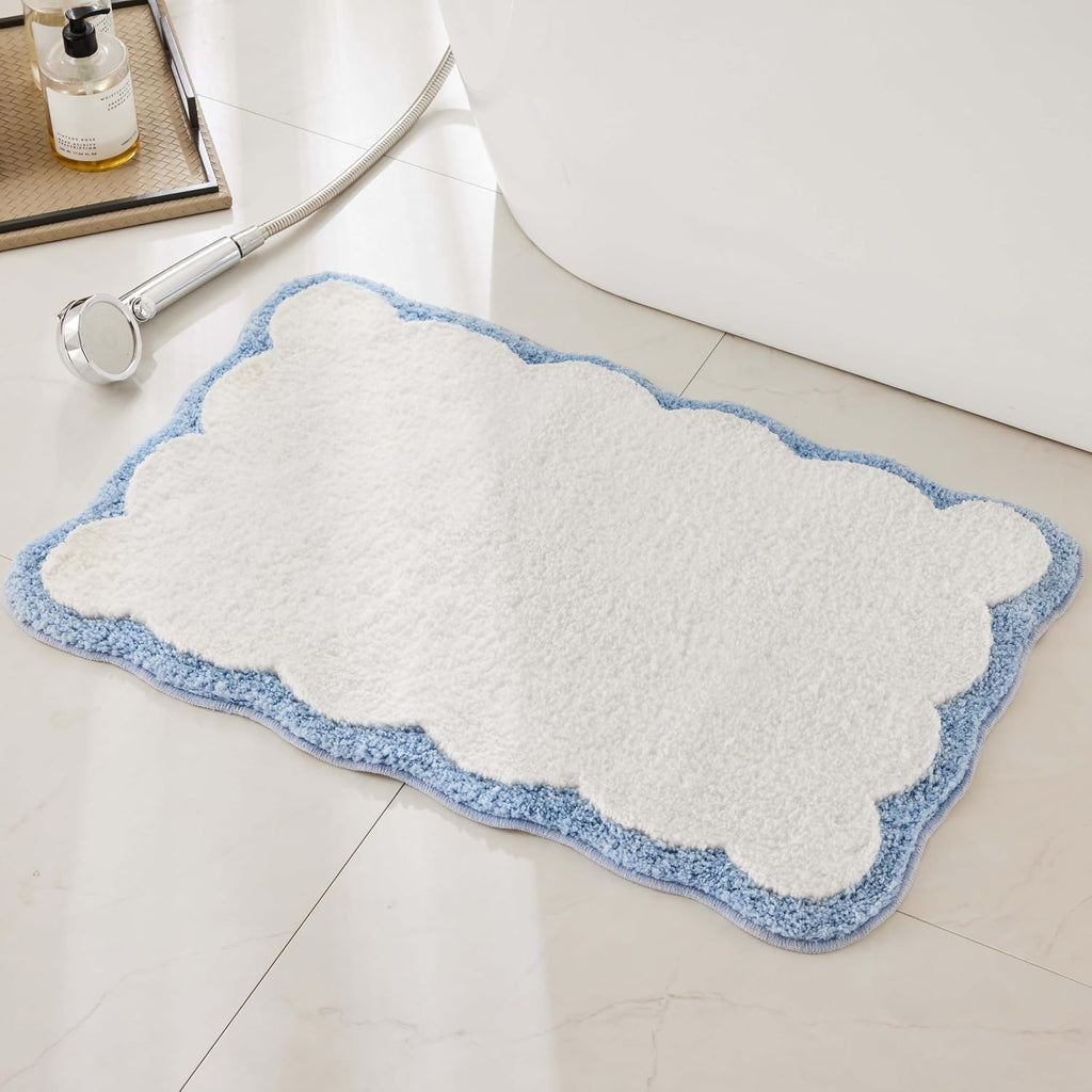 Luxury Microfiber Bathroom Rugs, White Bath Rug with Blue Scalloped Piping Cute Aesthetic Preppy Bath Mat for Bathroom, Tub, Floor Carpet, Sink, Shower, Anti Slip, Absorbent, 32x20
