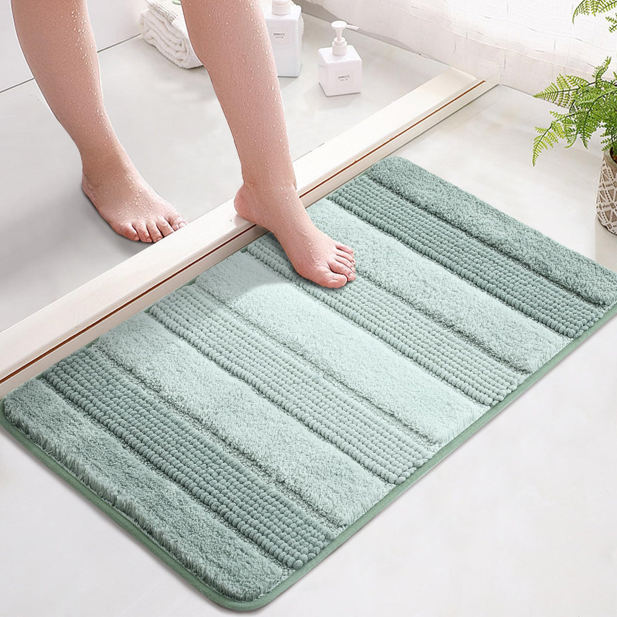 Kmson Ombre Bath Mat for Bathroom, Non Slip Ultra Soft and Thick Water Absorbent Bath Carpet, Machine Washable & Quick Dry Bathroom Rug, for Bedroom Door Living Room Green 17" x 24"