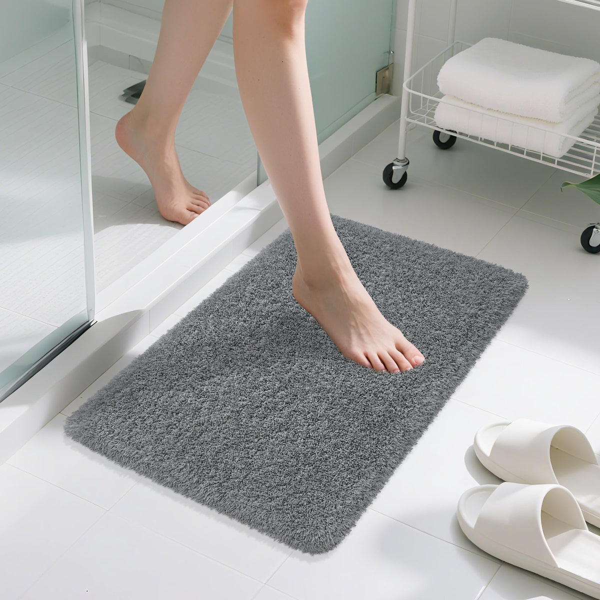 White Bathroom Rugs Non Slip 24"x16",Absorbent Bath Mat Quick Dry