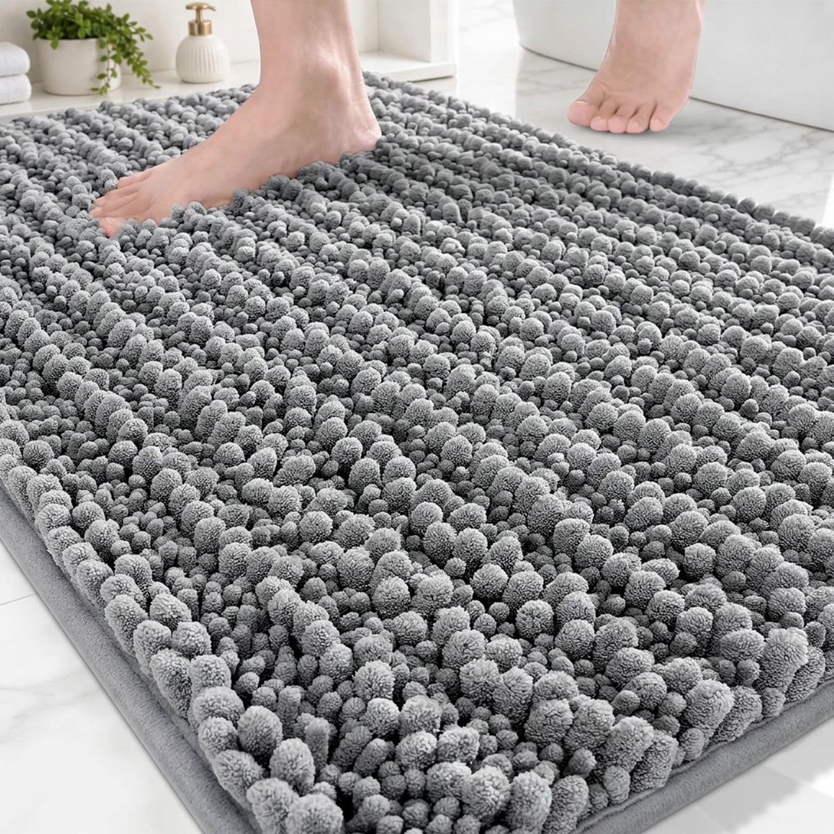 Disolla Small Bath Mat 17x24 Inch - Chenille Navy Blue Bathroom Rug, Extra Soft Absorbent Plush Shaggy Bathmat, Non-Slip Machine Washable Floor Mat for Shower, Tub and Sink