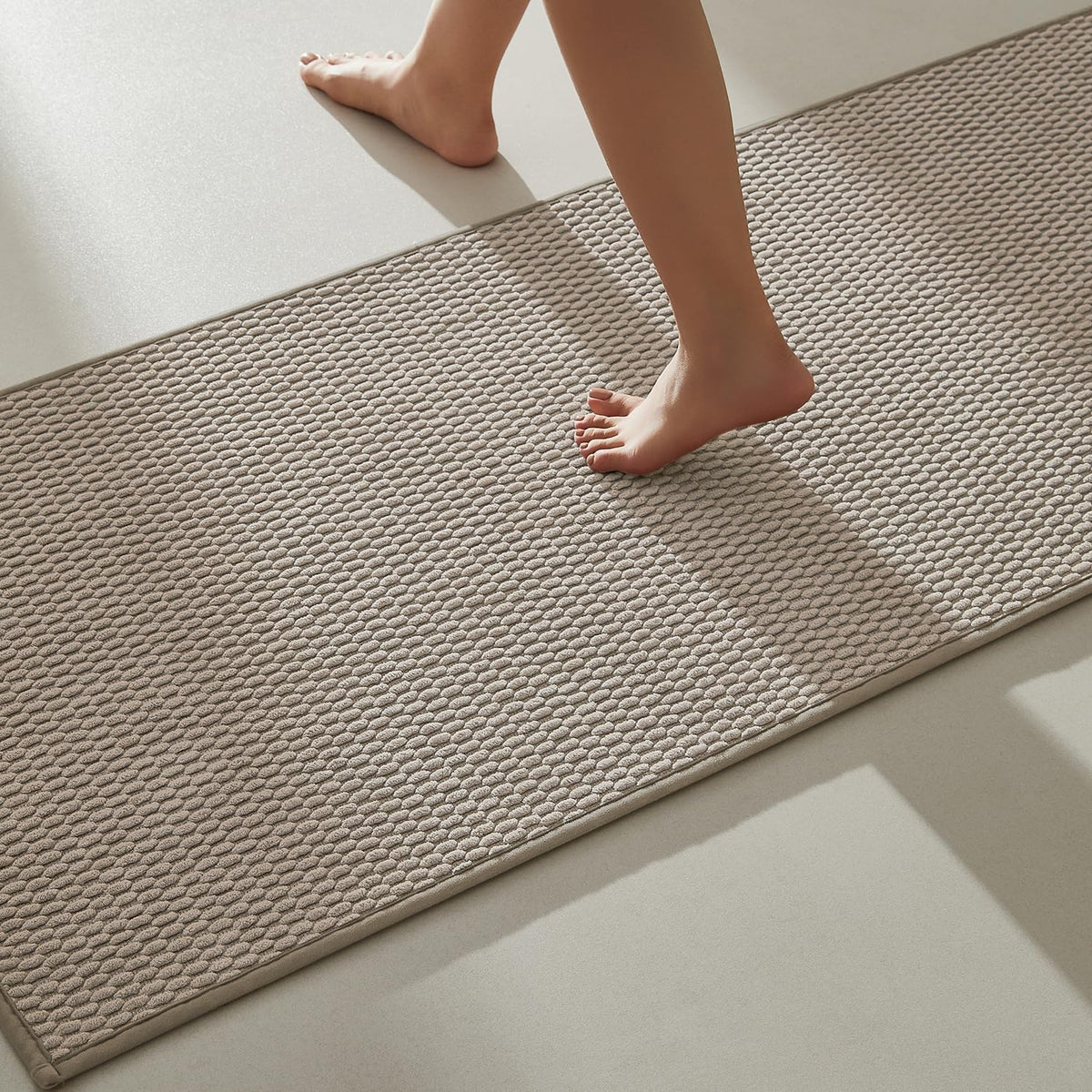 TYUU Bathroom Rugs Non Slip Washable, Super Absorbent Thin Bath Mat Small Quick Dry Low Pile Bathroom Rug, Dark Grey 16"x24"