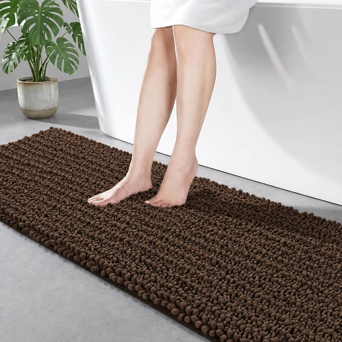 Disolla Navy Blue Bathroom Rug 20x32 Inch - Luxury Chenille Bath Mat, Thick Shaggy Plush Absorbent Rug, Non-Slip Machine Washable Mats for Bathroom Floor & Decor