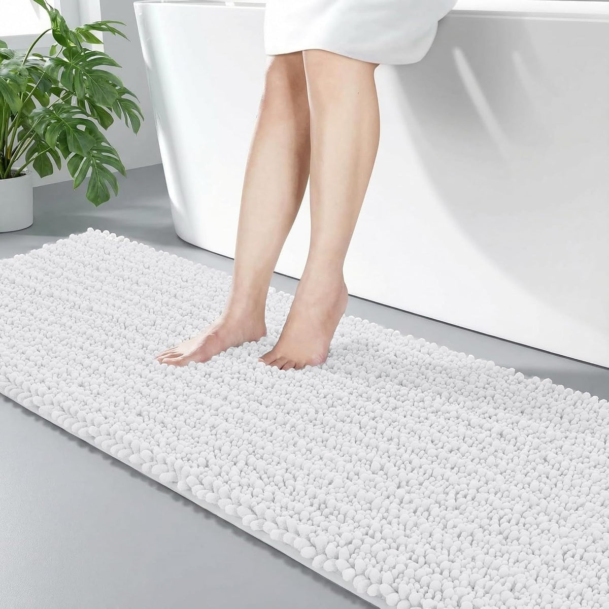 Disolla Navy Blue Bathroom Rug 20x32 Inch - Luxury Chenille Bath Mat, Thick Shaggy Plush Absorbent Rug, Non-Slip Machine Washable Mats for Bathroom Floor & Decor
