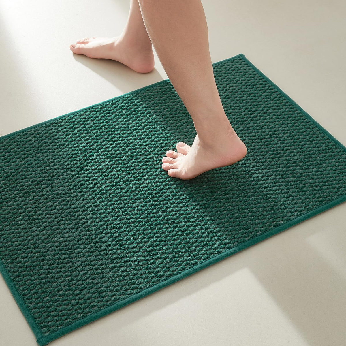 TYUU Bathroom Rugs Non Slip Washable, Super Absorbent Thin Bath Mat Small Quick Dry Low Pile Bathroom Rug, Dark Grey 16"x24"