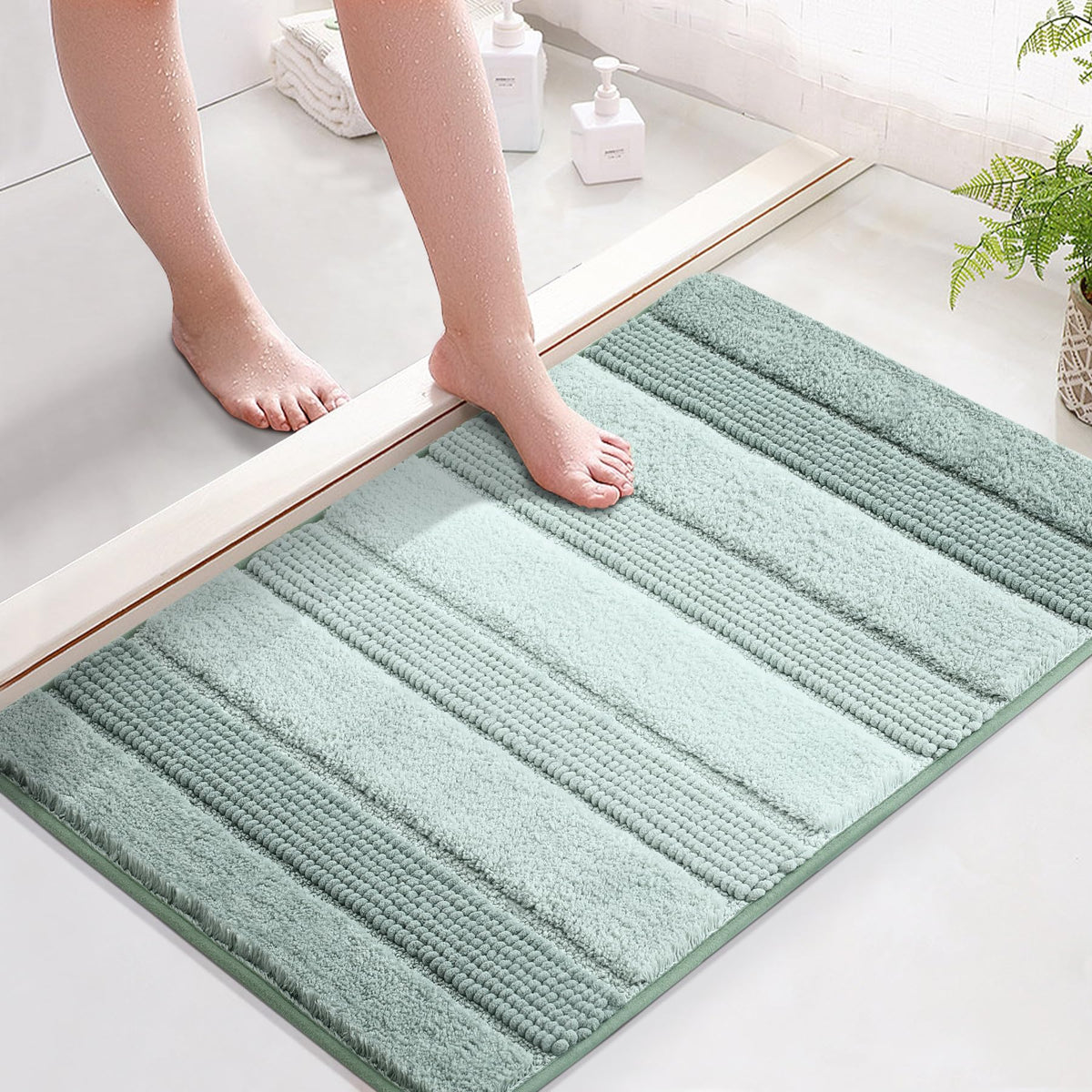 Kmson Ombre Bath Mat for Bathroom, Non Slip Ultra Soft and Thick Water Absorbent Bath Carpet, Machine Washable & Quick Dry Bathroom Rug, for Bedroom Door Living Room Green 17" x 24"