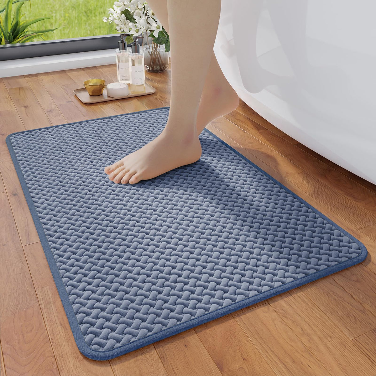 YDKGL Bathroom Rugs Non Slip, Foam Weave Texture Bath Mat, Grey 16x24
