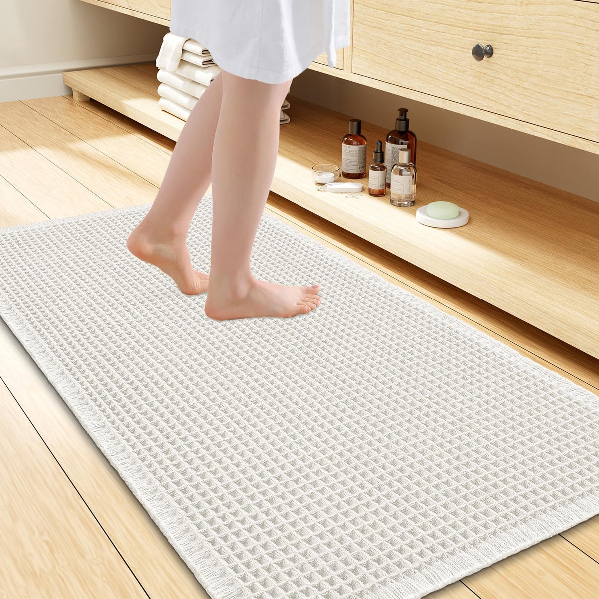 Smiry Waffle Bath Mat 30X20, Extra Soft Absorbent Bathroom Rugs, Brown