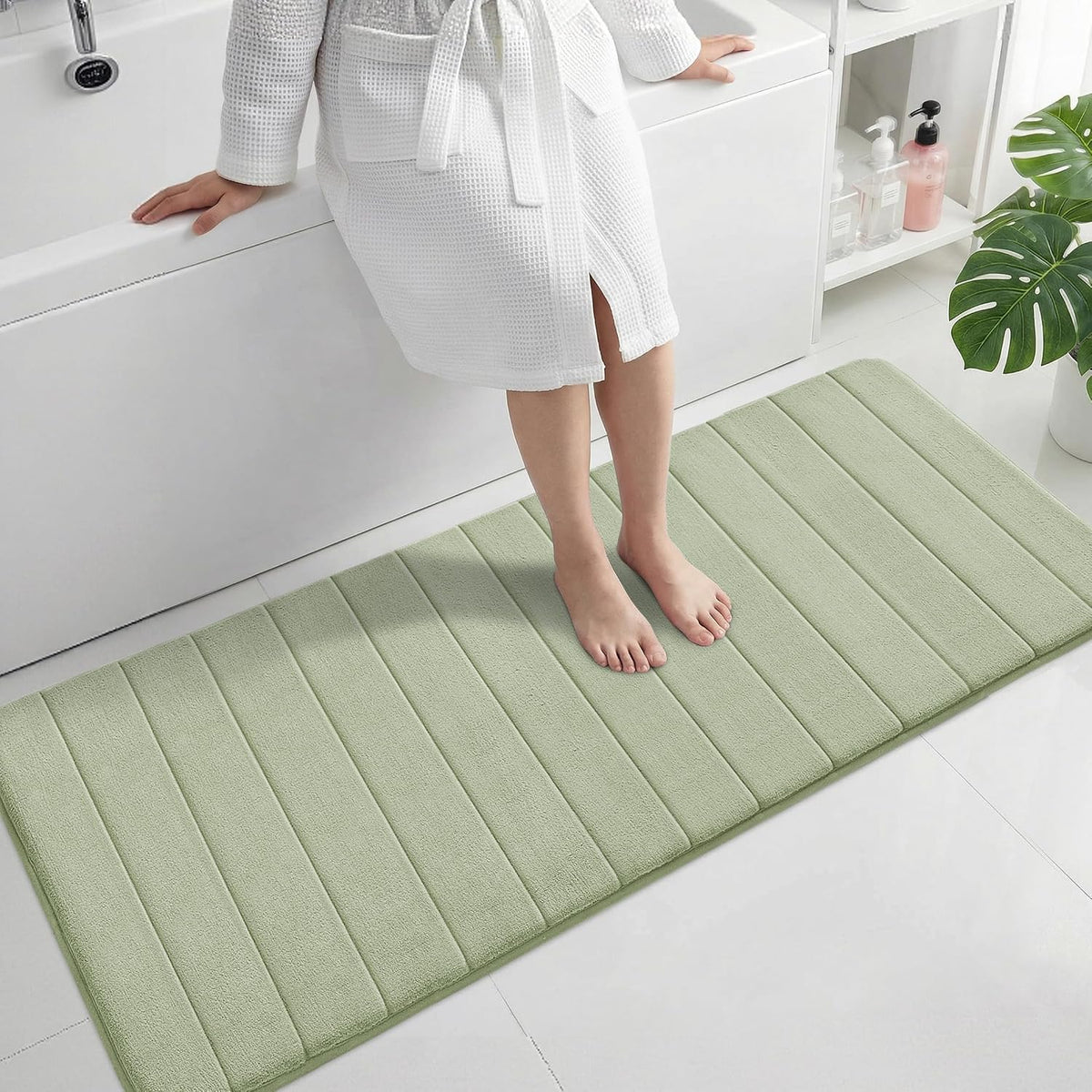 Yimobra Memory Foam Bath Mat, Super Soft Absorbent Bathroom Rug Non Slip, Quick Dry, Machine Washable Floor Carpet for Tub Shower, Home Decor Accessories, 24x17, Grey