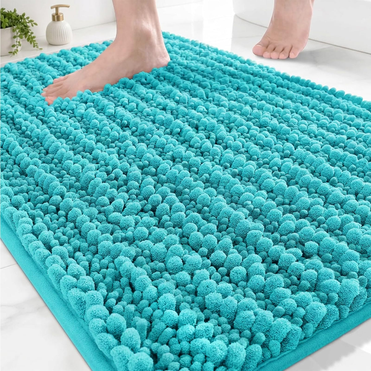 Disolla Small Bath Mat 17x24 Inch - Chenille Navy Blue Bathroom Rug, Extra Soft Absorbent Plush Shaggy Bathmat, Non-Slip Machine Washable Floor Mat for Shower, Tub and Sink
