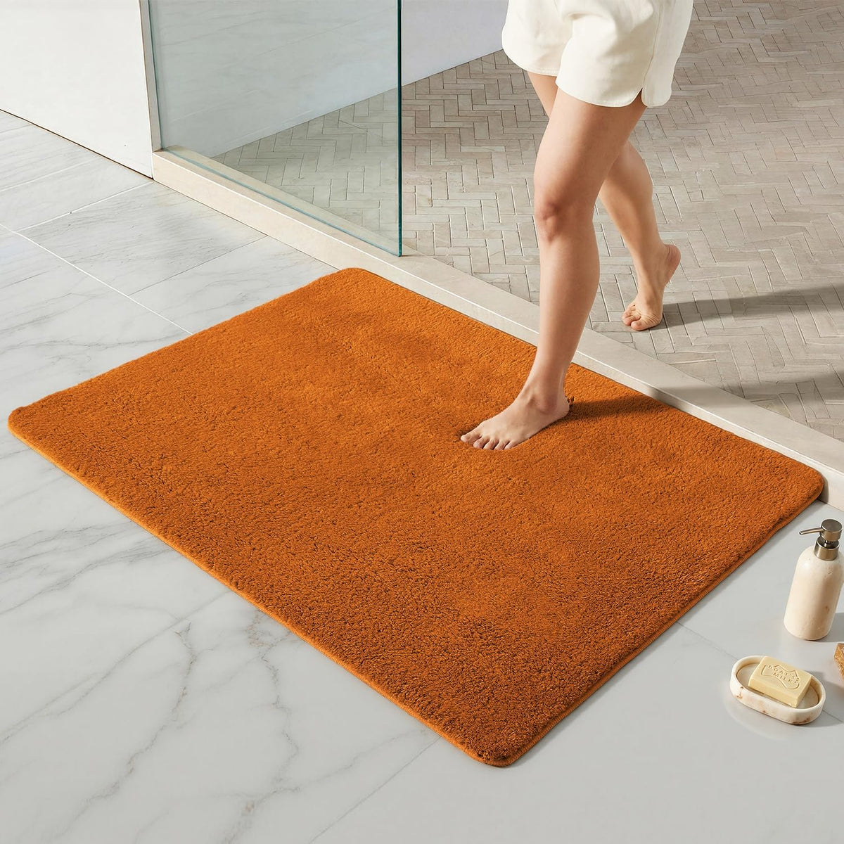 TYUU Navy Blue Bathroom Rugs, Ultra Soft Bath Rugs Non Slip Washable, Super Absorbent Quick Dry Small Bath Mat with Rubber Backing for Bathroom Floor, Shower, or Sink, Navy Blue 16" x 24"