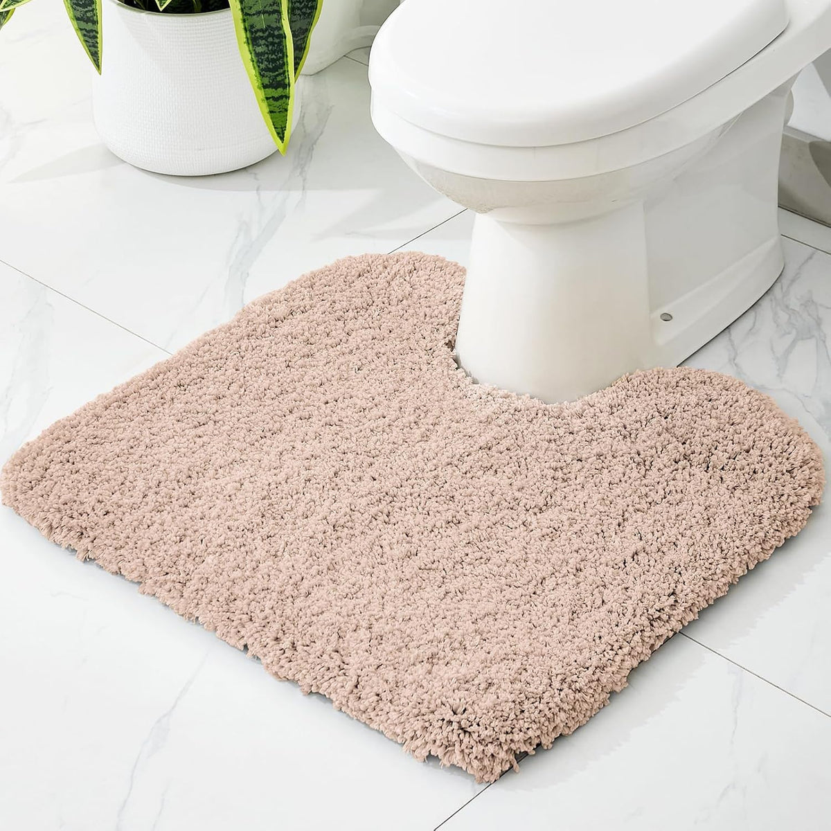 Disolla White Bathroom Rug 17x24 - Non-Slip Plush Small Bath Mat, Highly Absorbent & Ultra Soft Fluffy Floor Mat, Machine Washable for Shower and Tub