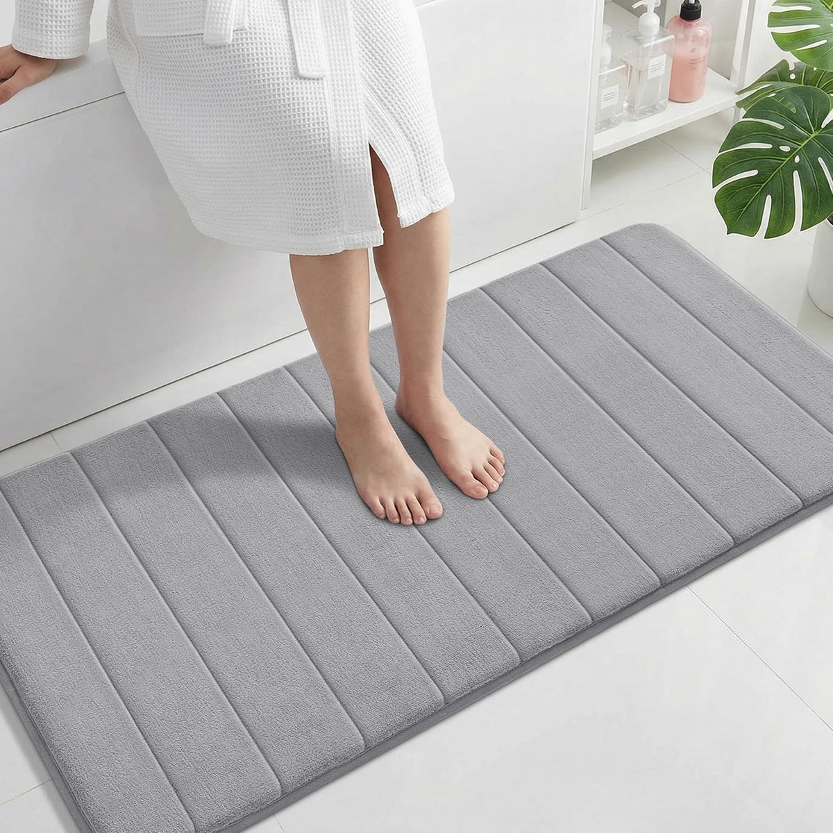 Yimobra Memory Foam Bath Mat, Super Soft Absorbent Bathroom Rug Non Slip, Quick Dry, Machine Washable Floor Carpet for Tub Shower, Home Decor Accessories, 24x17, Grey