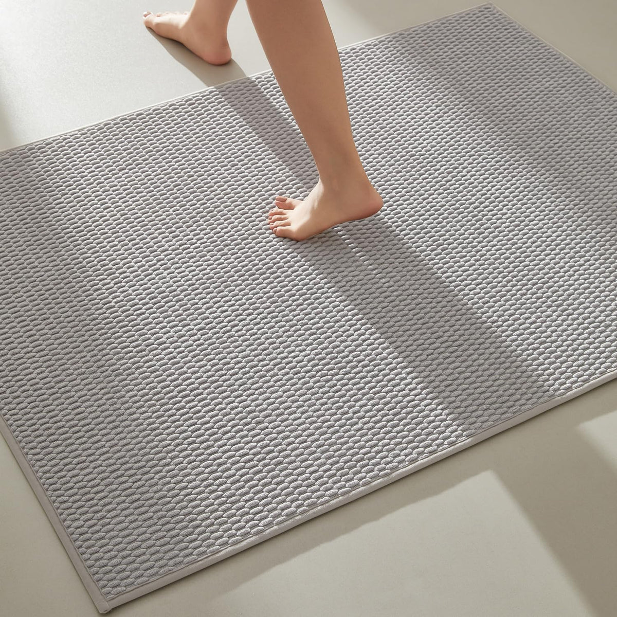 TYUU Bathroom Rugs Non Slip Washable, Super Absorbent Thin Bath Mat Small Quick Dry Low Pile Bathroom Rug, Dark Grey 16"x24"