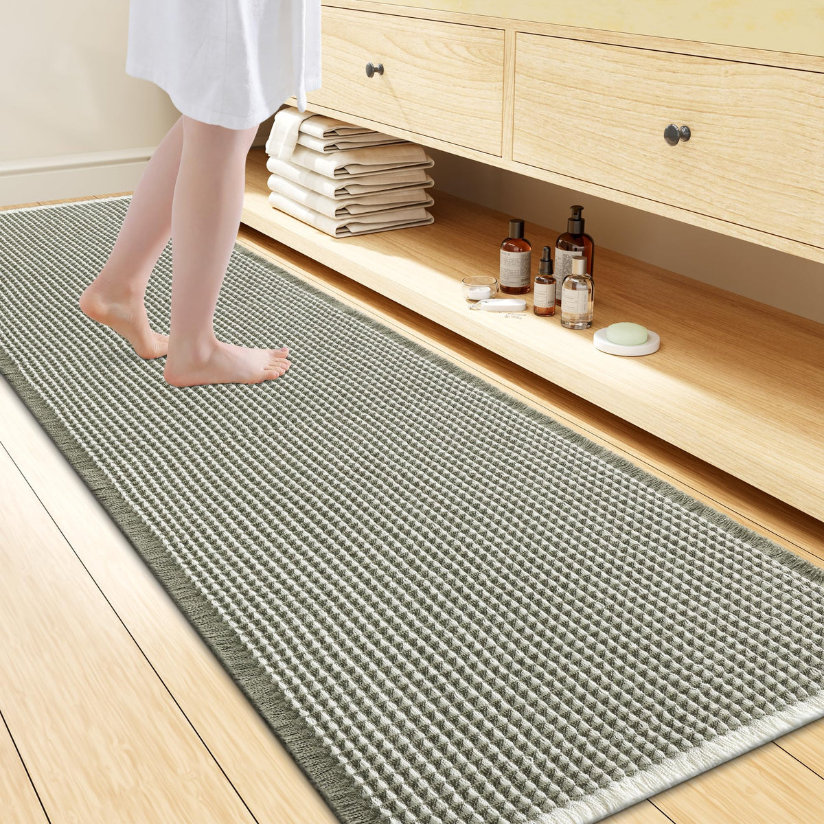 Smiry Waffle Bath Mat 30X20, Extra Soft Absorbent Bathroom Rugs, Brown