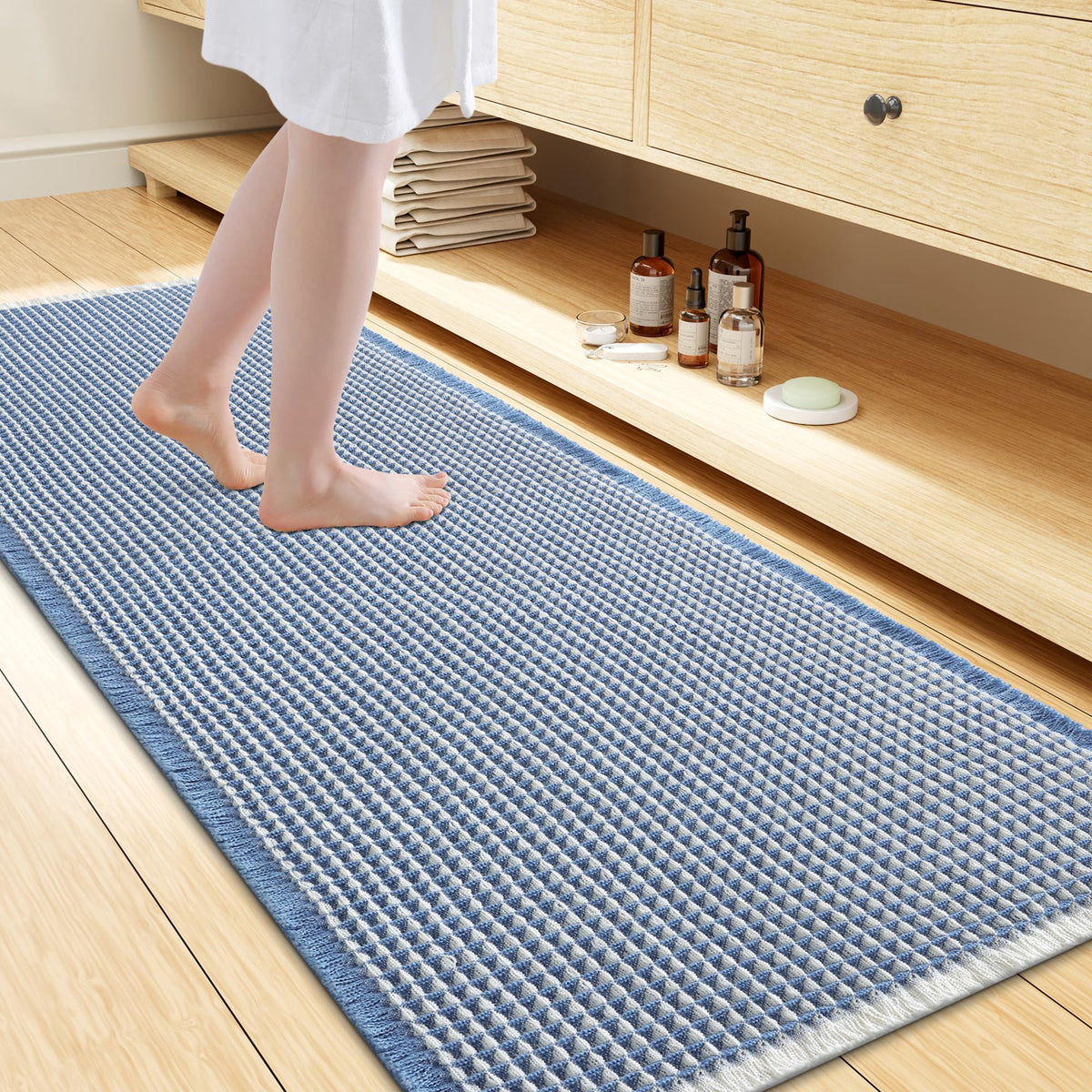 Smiry Waffle Bath Mat 30X20, Extra Soft Absorbent Bathroom Rugs, Brown