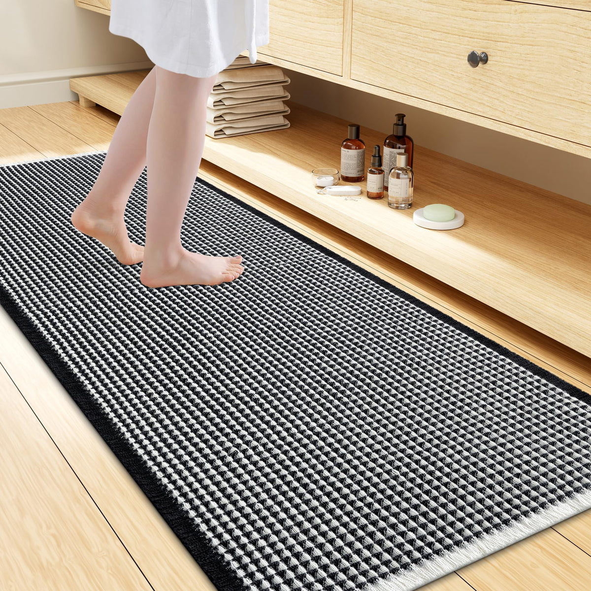 Smiry Waffle Bath Mat 30X20, Extra Soft Absorbent Bathroom Rugs, Brown